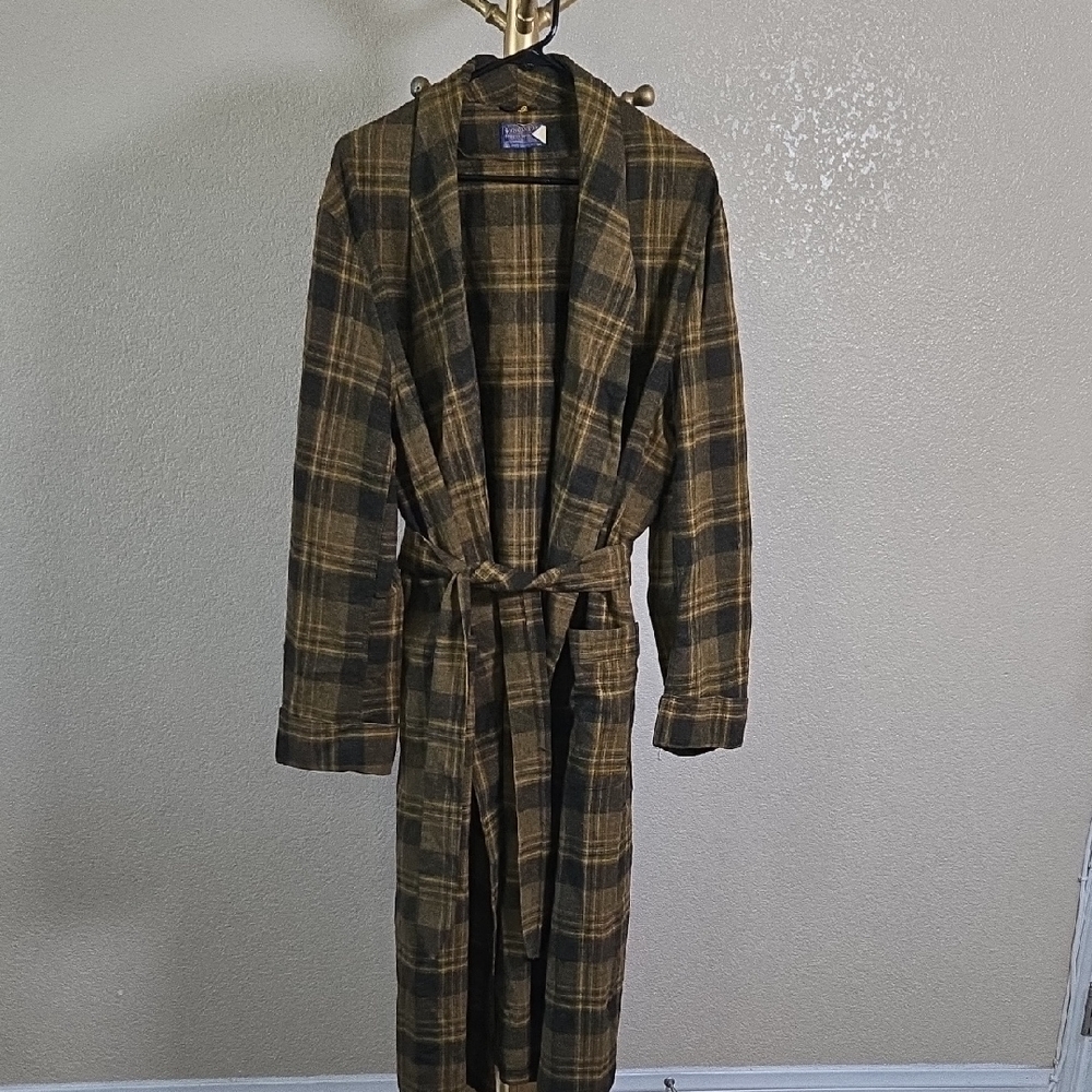 Pendleton Plaid Tan and Black Men's Robe